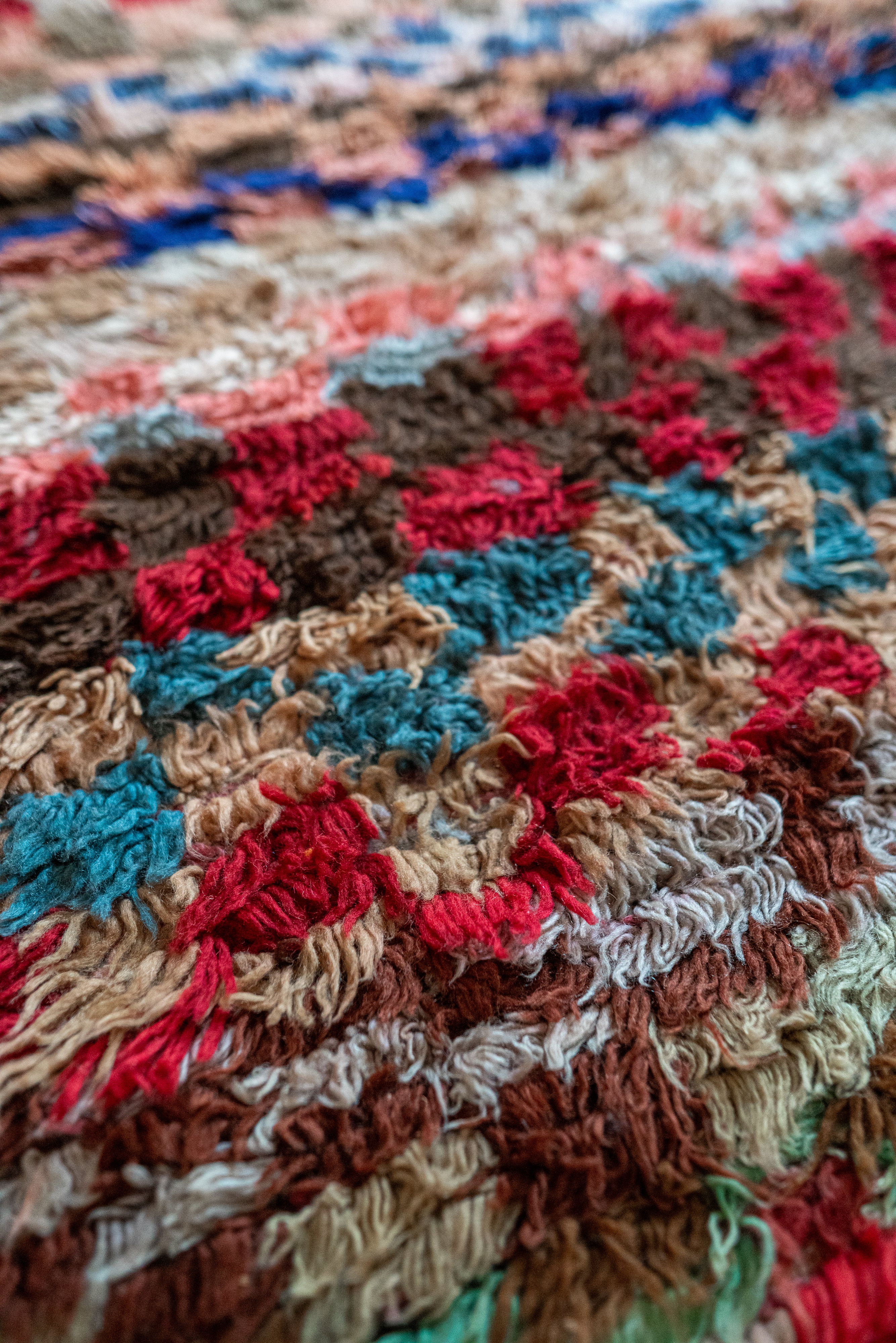 Boucherouite vintage matto "Coctail" 195x320 cm