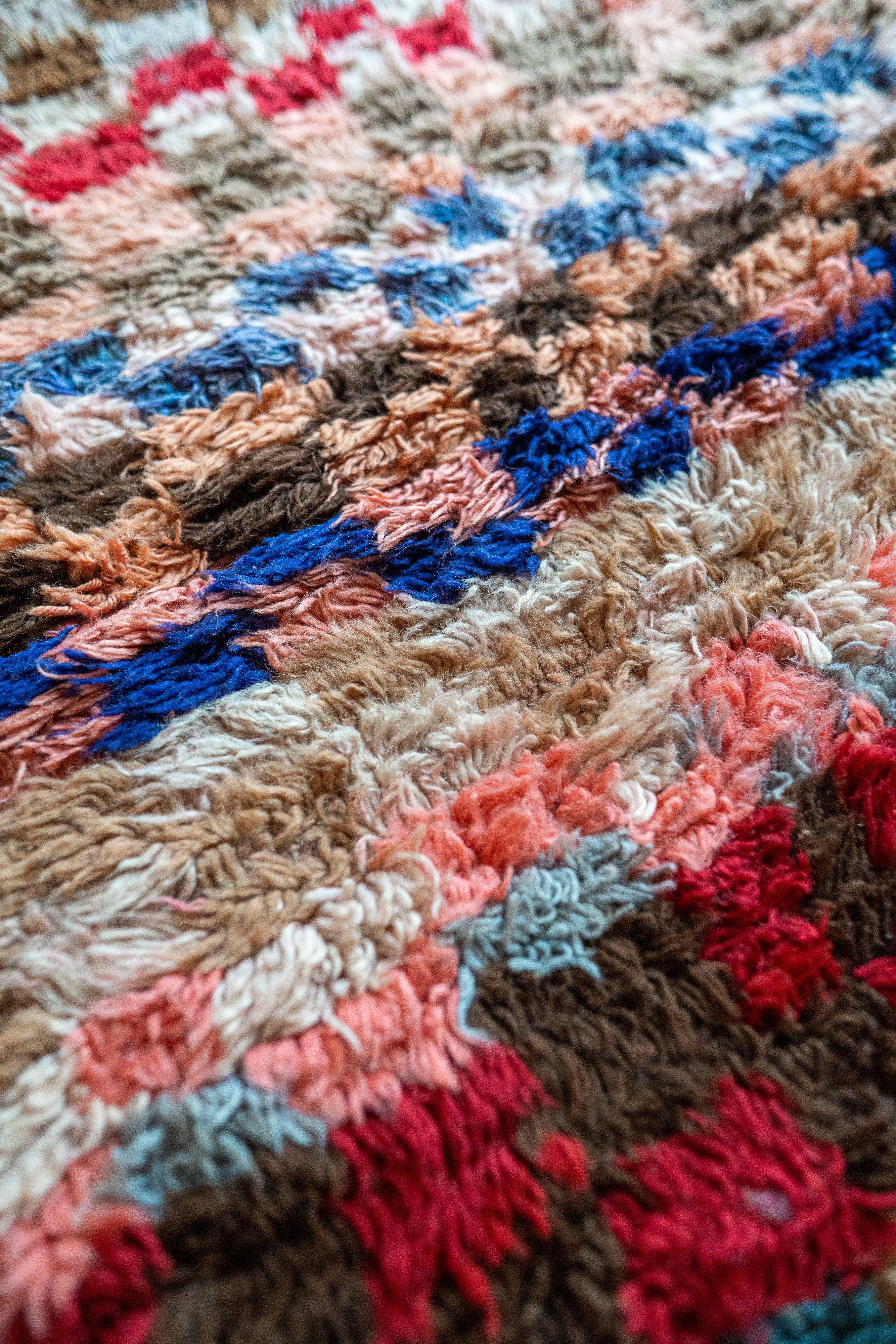 Boucherouite vintage matto "Coctail" 195x320 cm