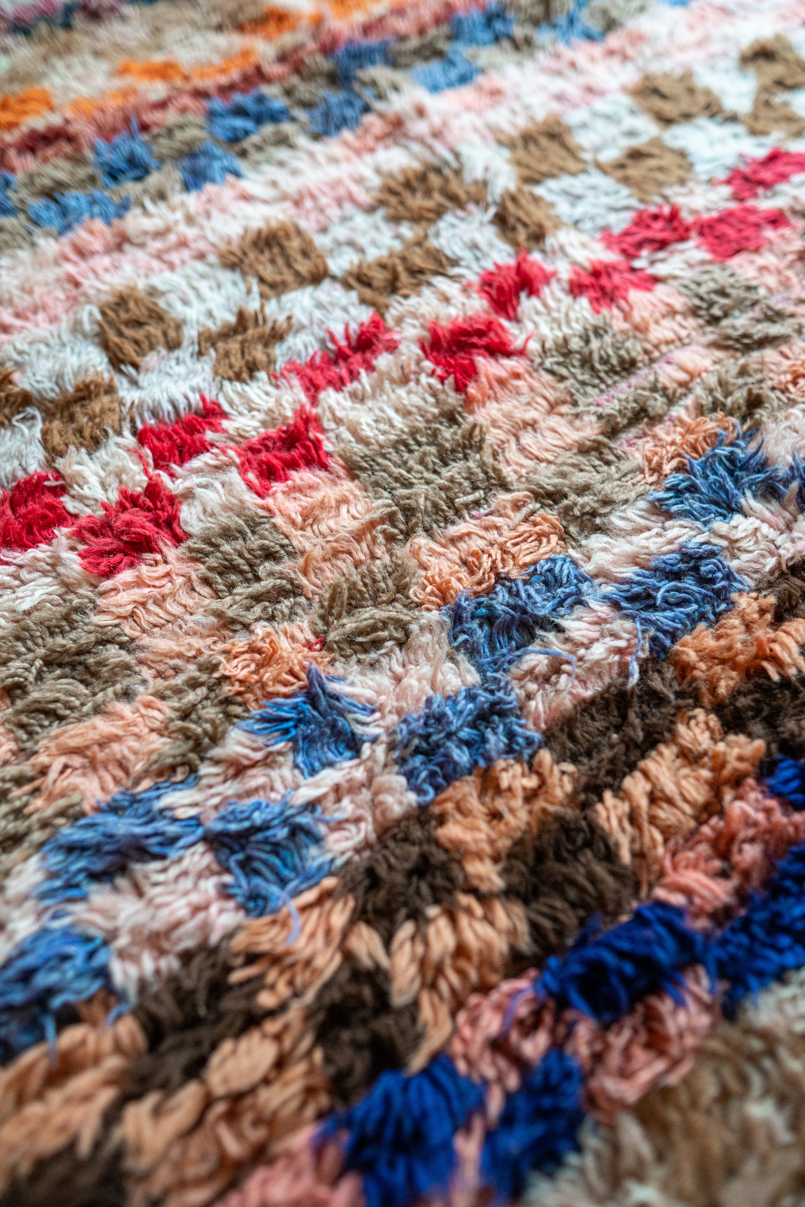 Boucherouite vintage matto "Coctail" 195x320 cm