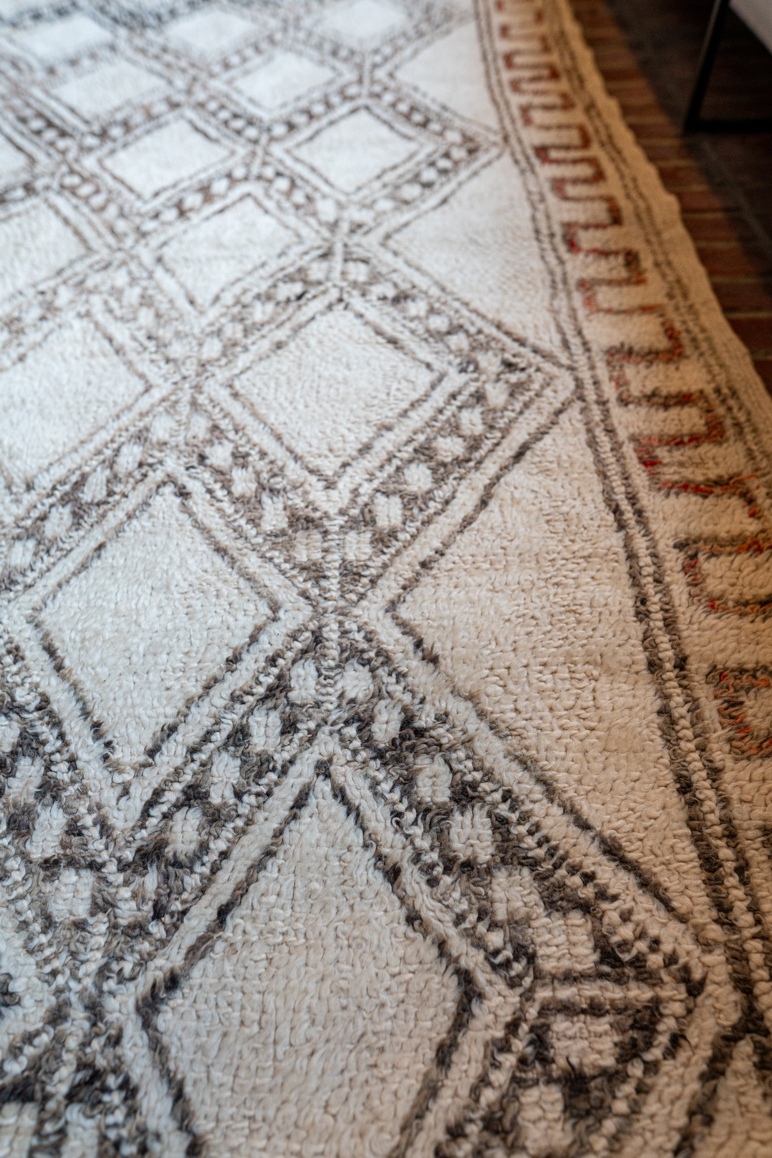 Marmoucha Vintage Rug "Sleek" 185x265 cm
