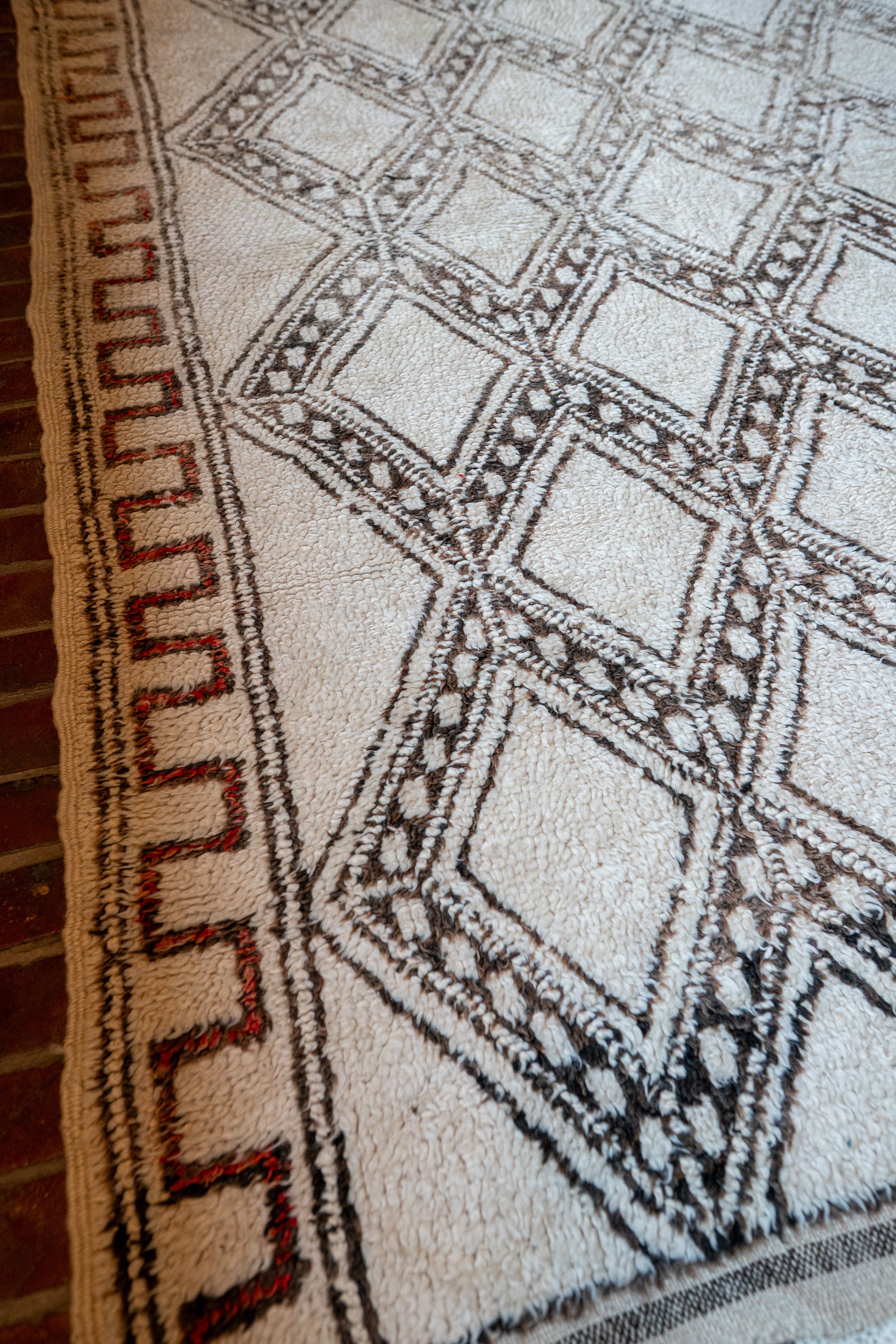 Marmoucha Vintage Rug "Sleek" 185x265 cm